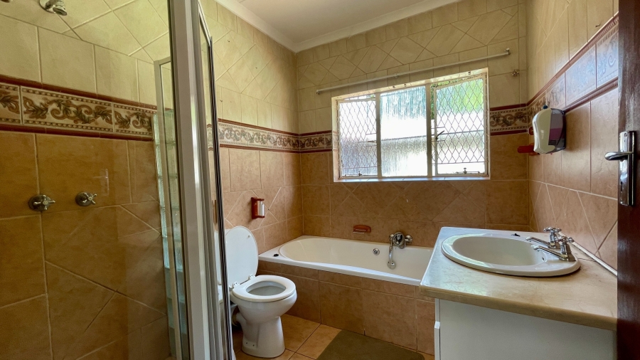 4 Bedroom Property for Sale in Flimieda North West